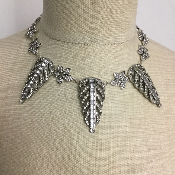 Nwot Lulu Frost $299 Leaf Crystal Necklace Silvertone